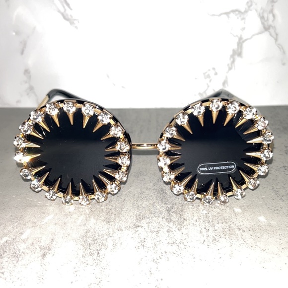 NWT PrettyLittleThing Black Diamanté Spike Detail Round Sunglasses - Picture 5 of 8